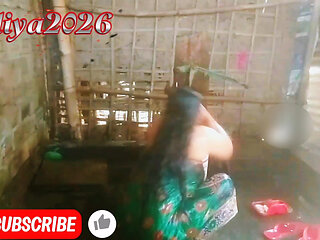 How does Ami take a shower in the bathroom.