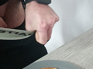 Hand Free Cum In A Pancake