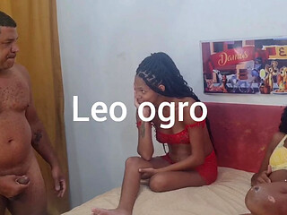 L&eacute;o ogre breaks into the ass of the ex and the current one