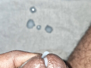 Indian desi hunk mastibesan  body cock