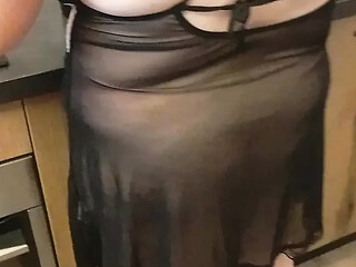 Super slutty MILF bonks hubby in the kitchen