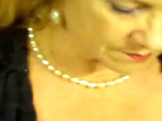 Mature Lady From France Got to Play with Her Pussy