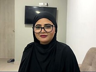 Muslim stepsister sucks and rides big cock for a taboo treat