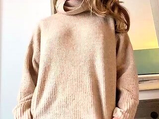 Blonde teen in solo action with her pussy
