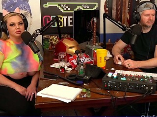 Amateur webcam girl masturbate big dildo