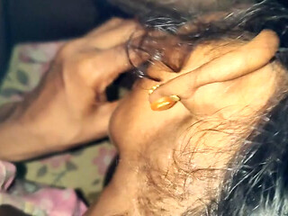 Aunty ka chut faddiya in Desi