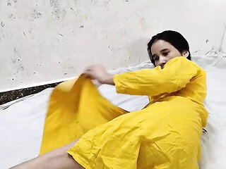 Soyi hui step sister ko paise dekar jabar dasti chod diya