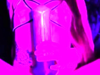 Cute amateur webcam teen girl toying pussy on webcam