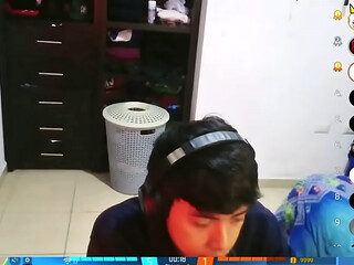 Liro gime y luego se disculpa con su chat