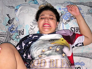 SHE FILLS HERSELF WITH CUM FROM MY BIG COCK.