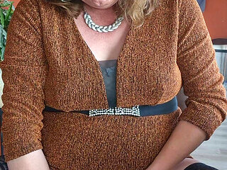 Drinking a nice glass of champagne while enjoying a cigar