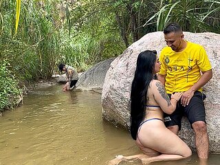 I Convince My Friend's Girlfriend to Fuck Together