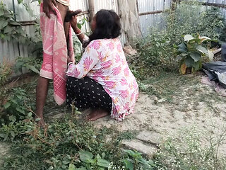 Desi hot bhabhi ki outdoor chudai