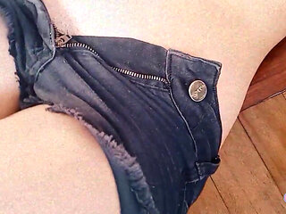 I Love to Masturbate My Pussy for You, My Love