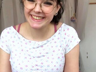 Brunette Solo Webcam Masturbation