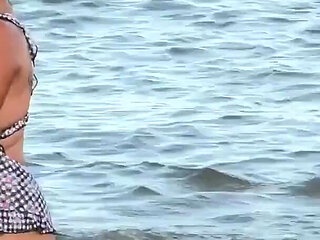 Curvy Young MILF Skinny Dipping in October