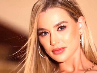 Blake Blossoms Intense Masturbation