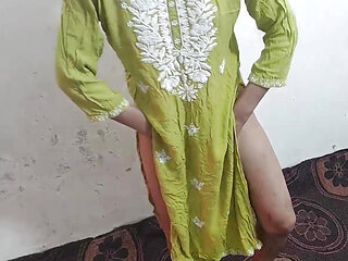 School girl ko jabar dasti doodh daba daba kar pela
