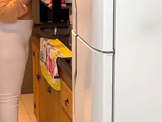 I Went to Dinner at My Friend's House While She Was Cooking, Her Boyfriend Is Fucking My Pussy Until He Cums in My Mouth