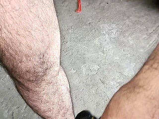 Chup chup kar video banata hun