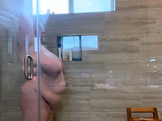 Amateur wild chick solo masturbation