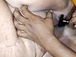 Cutting Village Bhabi Ka Hair Pussy