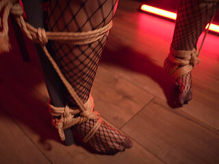 Nyctalope Is Struggling on a Chair - 4K Version