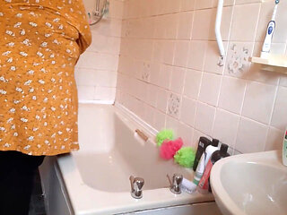 SSBBW bath time struggles nearly getting stuck