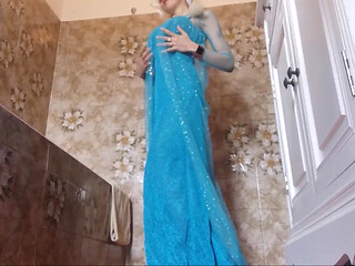 Queen Elsa Naked Offer to Ya Her Ass! She's Not Frozen at All!