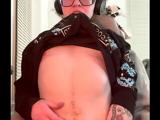 FTM Plays with his boypussy