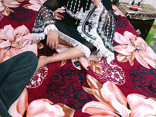 Indian Desi Aunty Checkee her Servant How he Fuck her And Servant Put his Dick in her Asshole Best Anal Sex Clear Hindi Audio