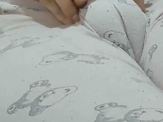 Camel Toe- Puffed Pussy- Swollen Pussy- Big Pussy- Turkish MILF- Turkish Porn- Pajamas