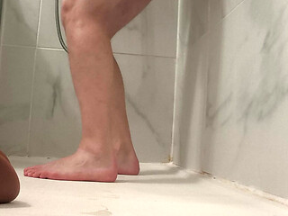 This guy dildos his ass and cums in an artificial vagina