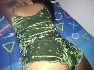 My stepmom gets fucked in the night, she tells me to throw the cum inside me no matter what happens