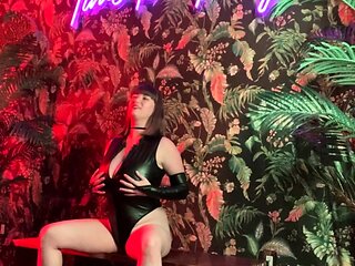 Hottest brunette solo webcam masturbation 2