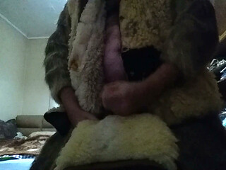Smell my cum and my furs